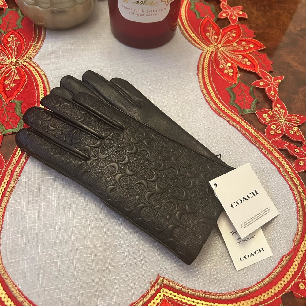 Coach BLACK Leather Embossed Gloves